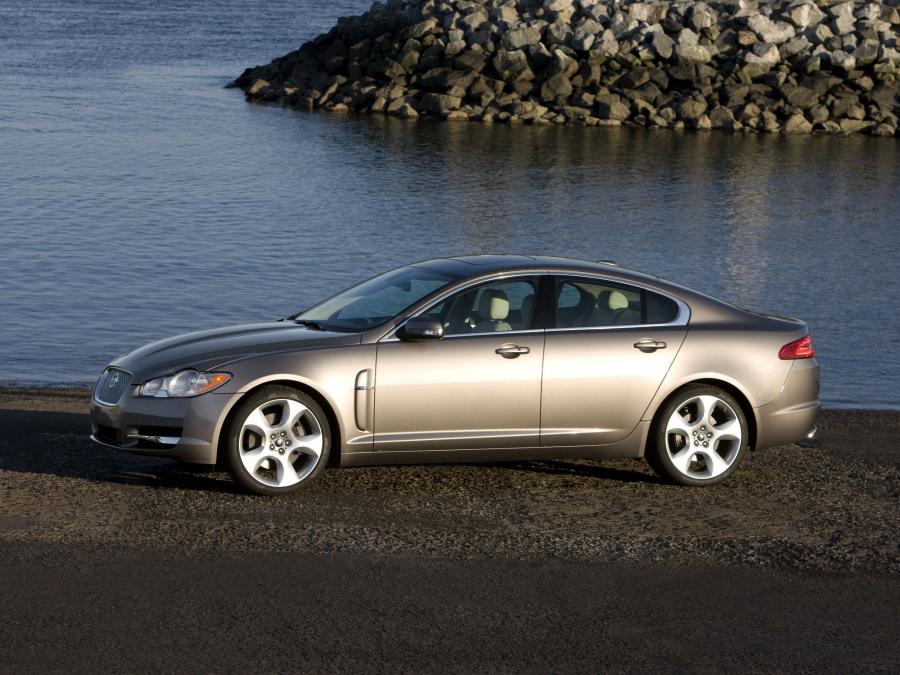  Jaguar XF 2008 года  (US) (фото 2 из 30)